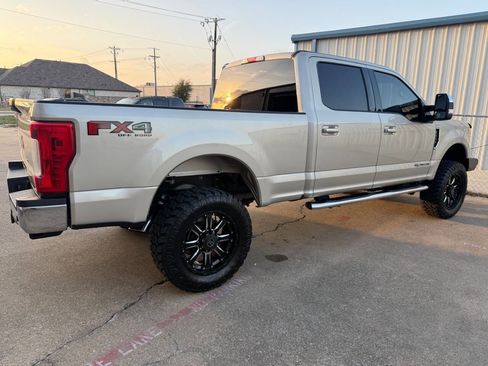 Used 2017 Ford F250 XLT w/ XLT Premium Package image 7