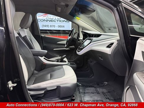 Used 2017 Chevrolet Bolt Premier w/ Driver Confidence II Package image 7