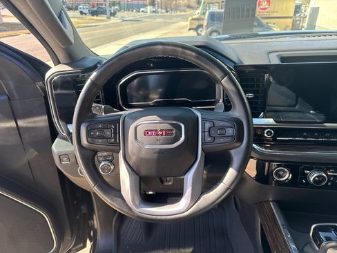 Used 2023 GMC Sierra 1500 Elevation image 16
