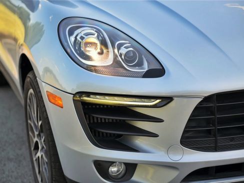 Used 2015 Porsche Macan S AWD/4WD image 33