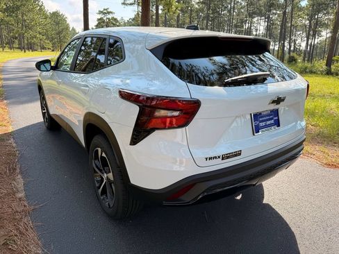 New 2026 Chevrolet Trax RS FWD image 3