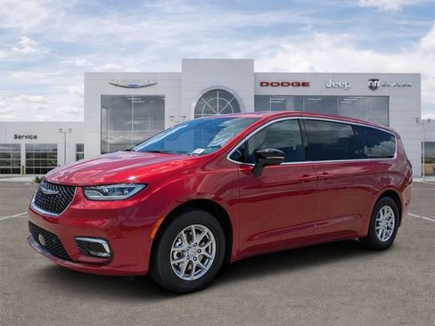 New 2026 Chrysler Pacifica Select FWD image 5