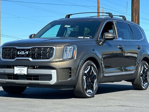 Used 2023 Kia Telluride EX AWD/4WD image 8