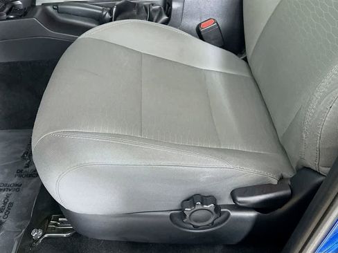 Used 2018 Toyota Tacoma SR5 image 28