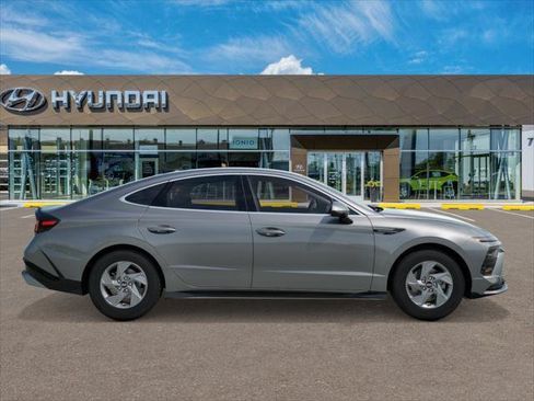 New 2026 Hyundai Sonata SE FWD image 7