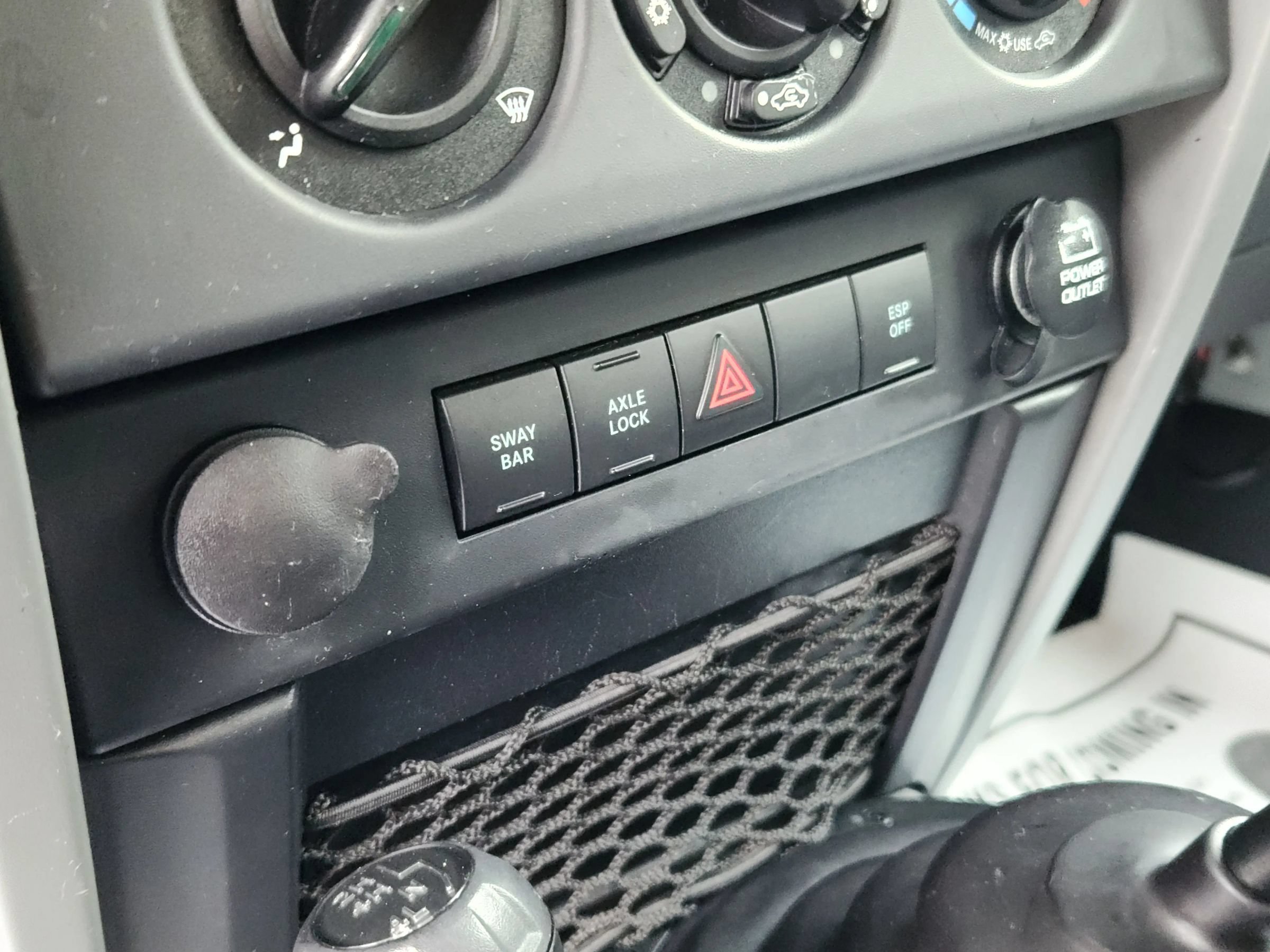 Used 2009 Jeep Wrangler Rubicon w/ Dual Top Group AWD/4WD image 16