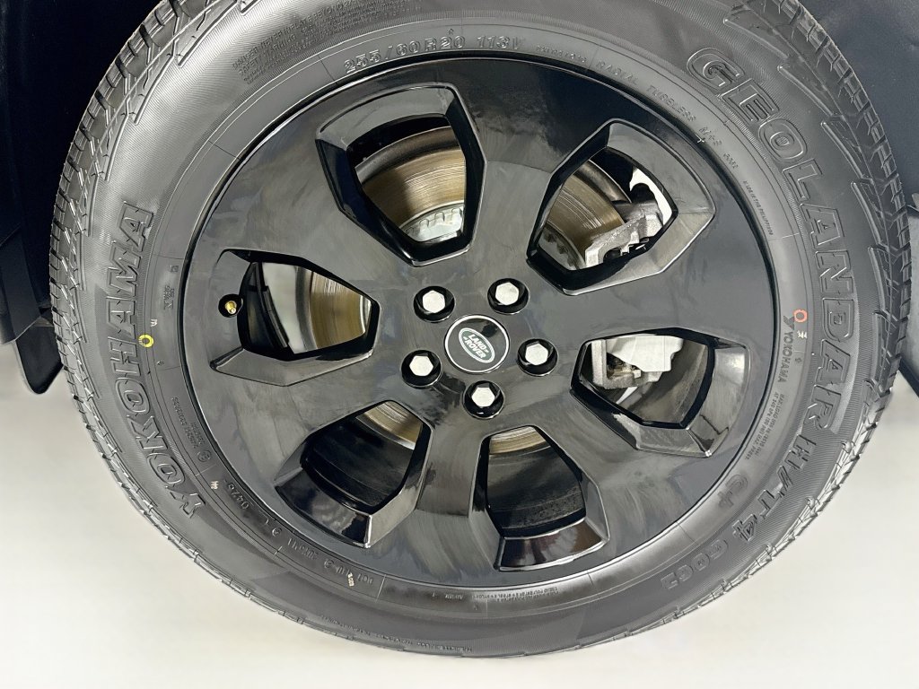 Used 2024 Land Rover Defender 110 S AWD/4WD image 31