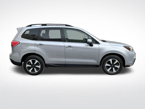 Used 2017 Subaru Forester 2.5i Limited image 21