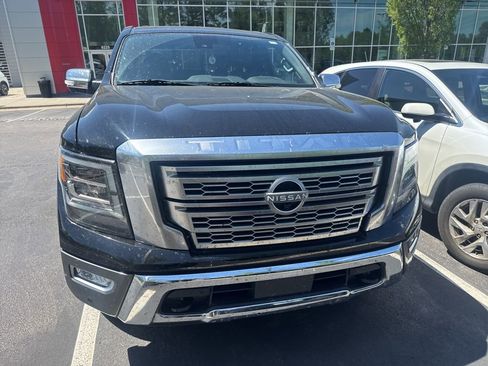Used 2023 Nissan Titan Platinum Reserve w/ Moonroof Package image 2