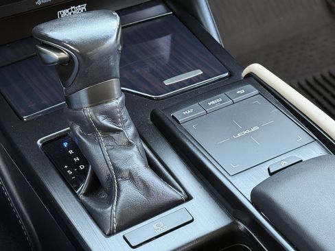 Used 2019 Lexus ES 350 Ultra Luxury image 33