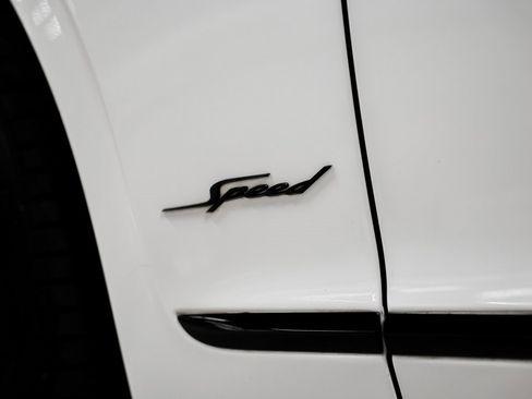 Used 2023 Bentley Flying Spur W12 image 17