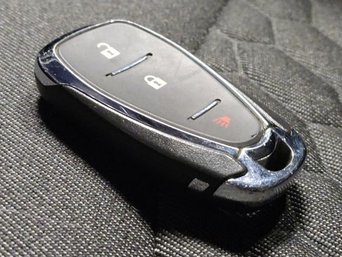 Used 2021 Chevrolet Equinox LT w/ LPO, Floor Liner Package image 32