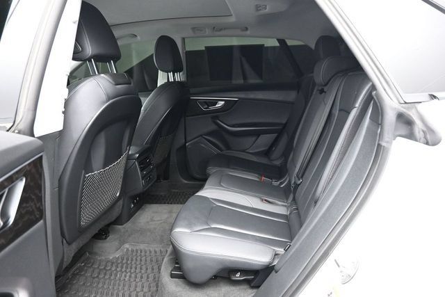 Used 2022 Audi Q8 Premium AWD/4WD image 11