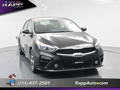 Used 2020 Kia Forte LXS FWD image 2