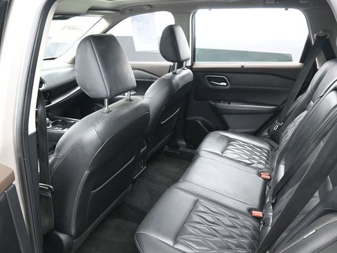 Used 2022 Nissan Rogue Platinum w/ Head-Up Display Package image 26