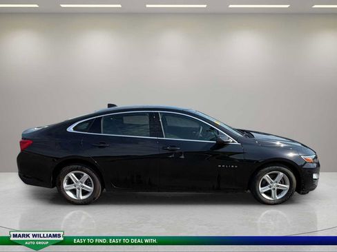 Used 2025 Chevrolet Malibu LS FWD image 2