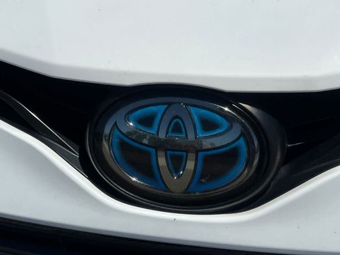 Used 2022 Toyota Camry LE FWD image 13