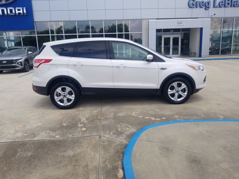 Used 2016 Ford Escape SE FWD image 8