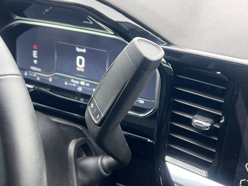 Used 2024 GMC Sierra 1500 SLE image 27