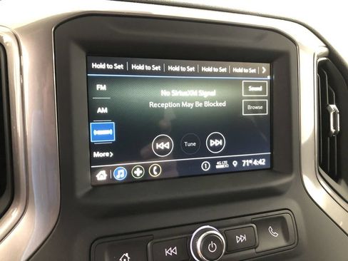 Used 2019 Chevrolet Silverado 1500 Custom Trail Boss w/ Infotainment Package AWD/4WD image 15