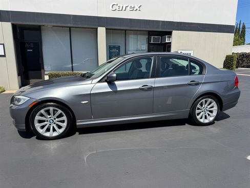 Used 2011 BMW 328i Sedan RWD image 9