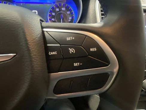 Used 2023 Chrysler 300 Touring L w/ Comfort Group image 29