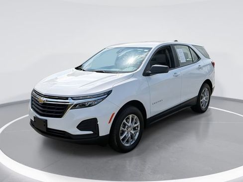 Used 2024 Chevrolet Equinox LS w/ Driver Confidence II Package AWD/4WD image 1