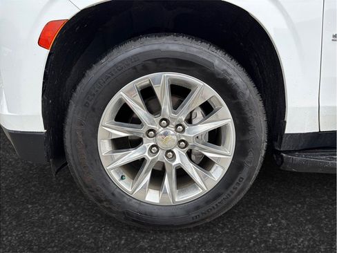 Used 2021 Chevrolet Suburban Premier RWD image 13