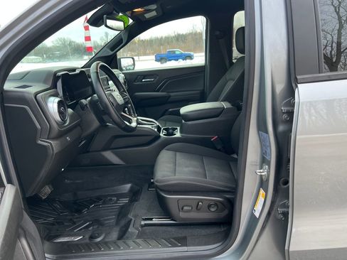 Used 2023 Chevrolet Colorado LT w/ LT Convenience Package II image 9