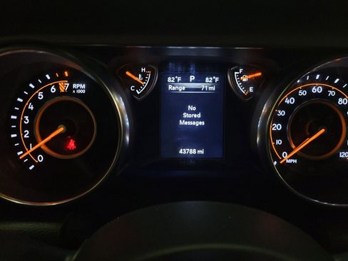 Used 2018 Jeep Wrangler Unlimited Sport S AWD/4WD image 23