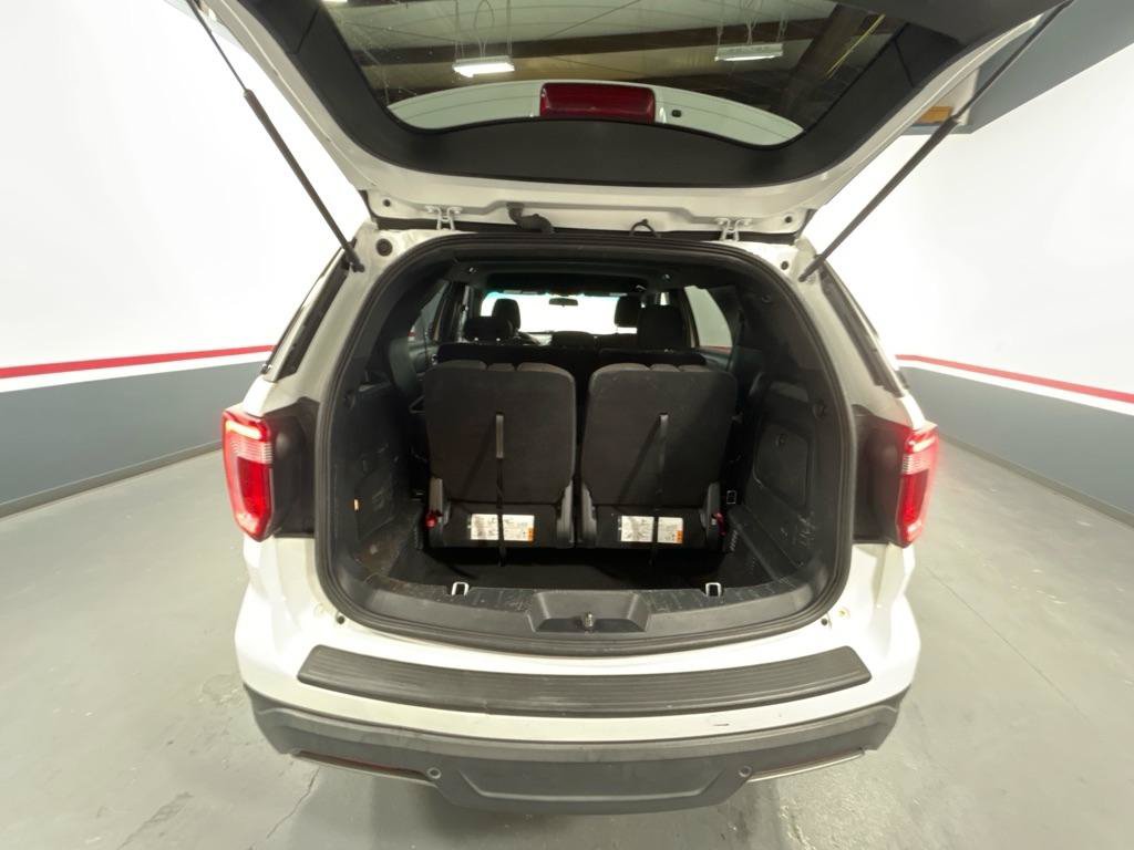 Used 2019 Ford Explorer XLT FWD image 8
