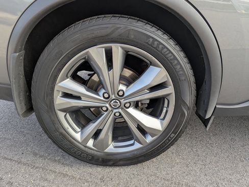 Used 2019 Nissan Murano Platinum image 11