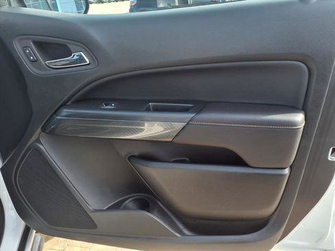 Used 2022 GMC Canyon AT4 image 27