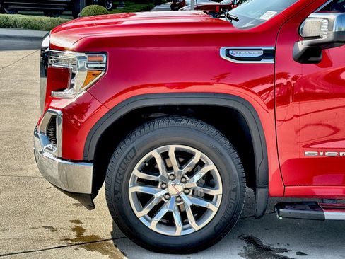 Used 2019 GMC Sierra 1500 SLT RWD image 10