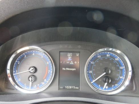 Used 2017 Toyota Corolla SE FWD image 15
