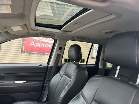 Used 2017 Jeep Compass 4WD image 18