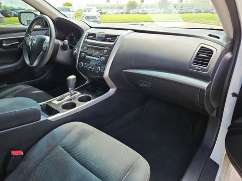 Used 2014 Nissan Altima 2.5 S FWD image 18