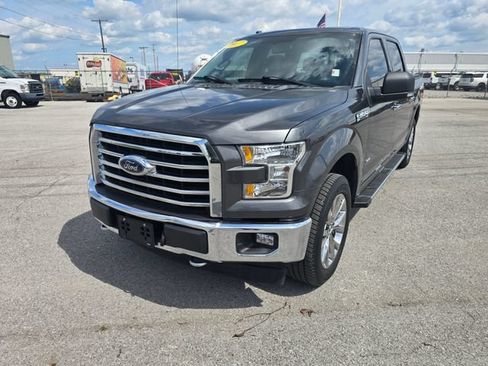 Used 2017 Ford F150 XLT w/ Equipment Group 302A Luxury AWD/4WD image 7
