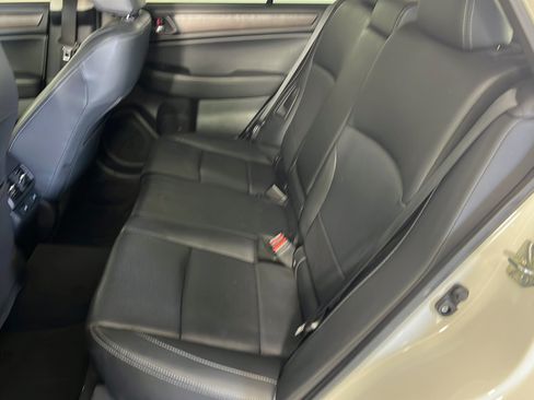 Used 2017 Subaru Outback 2.5i Limited AWD/4WD image 12