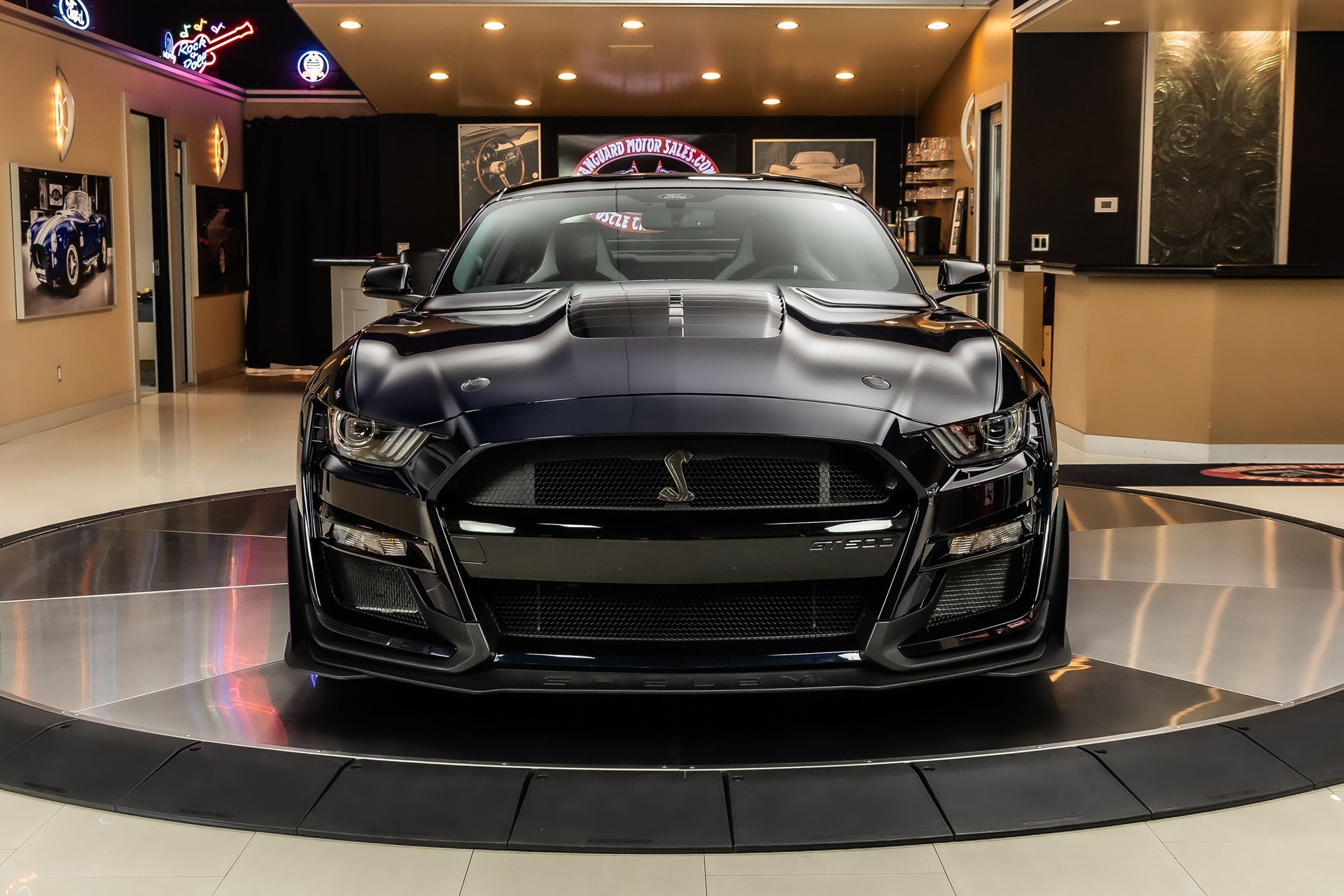 Used 2021 Ford Mustang Shelby GT500 w/ Carbon Fiber Track Pack RWD image 6