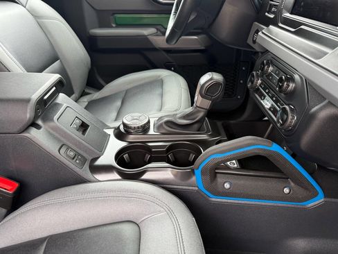 Used 2023 Ford Bronco Black Diamond image 23