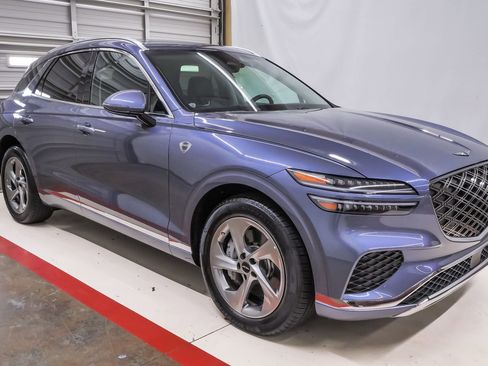 Certified 2026 Genesis GV70 2.5T AWD/4WD image 5