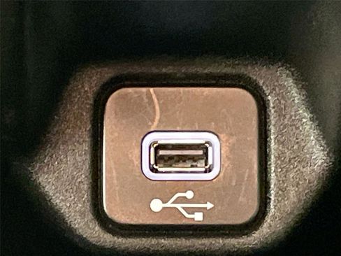 Used 2023 Jeep Renegade Trailhawk image 23