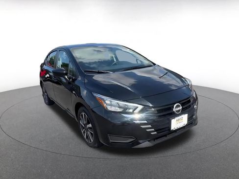 Used 2025 Nissan Versa SV FWD image 3