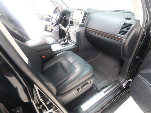 Used 2016 Toyota Land Cruiser AWD/4WD image 51