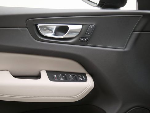 New 2026 Volvo XC60 B5 Plus w/ Protection Package Premier image 11