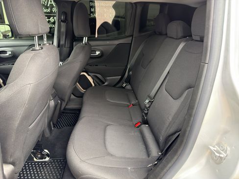 Used 2016 Jeep Renegade Latitude w/ Cold Weather Group AWD/4WD image 14