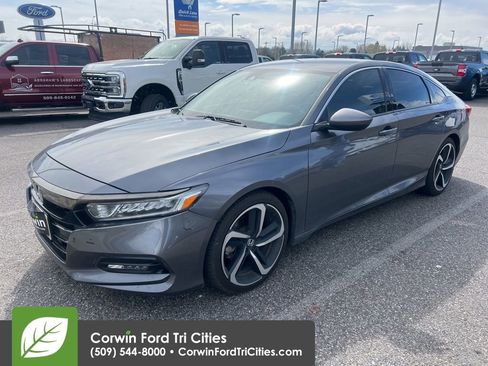 Used 2018 Honda Accord Sport image 4