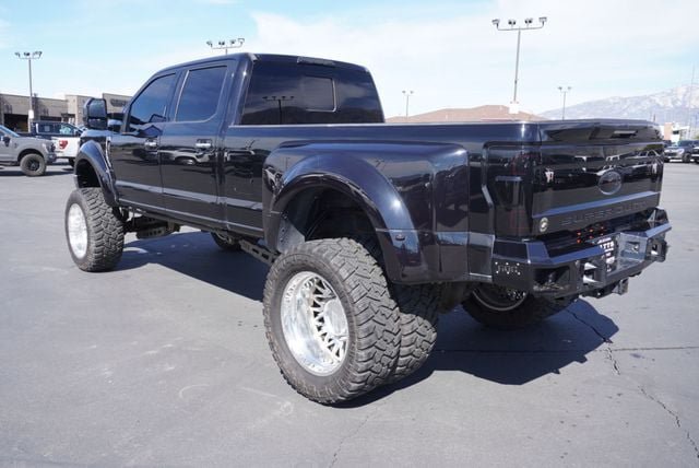 Used 2019 Ford F350 Lariat w/ Lariat Ultimate Package AWD/4WD image 3