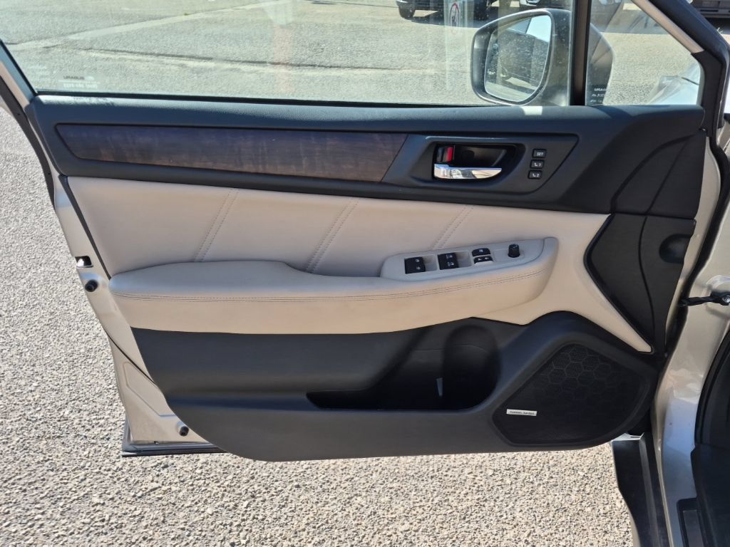Used 2019 Subaru Outback 2.5i Limited AWD/4WD image 8